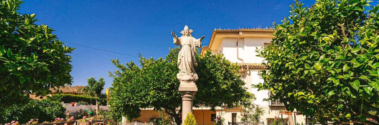 Sagrado Corazón - Zona delantera - Residencia Ntra Sra del Valle